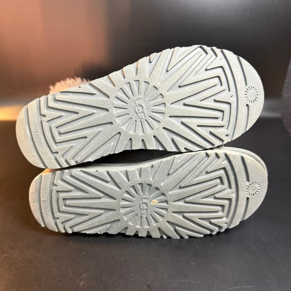 UGG Gray Suede Leather Boots with Bows Women's US 6 Cozy Winter - Picture 5 of 6
